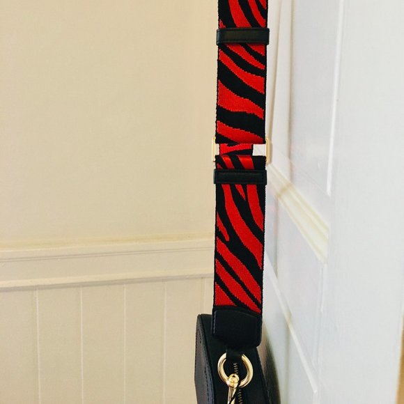 Marc Jacobs Handbags - Marc Jacobs NWT Animal Print Webbing Strap Purse